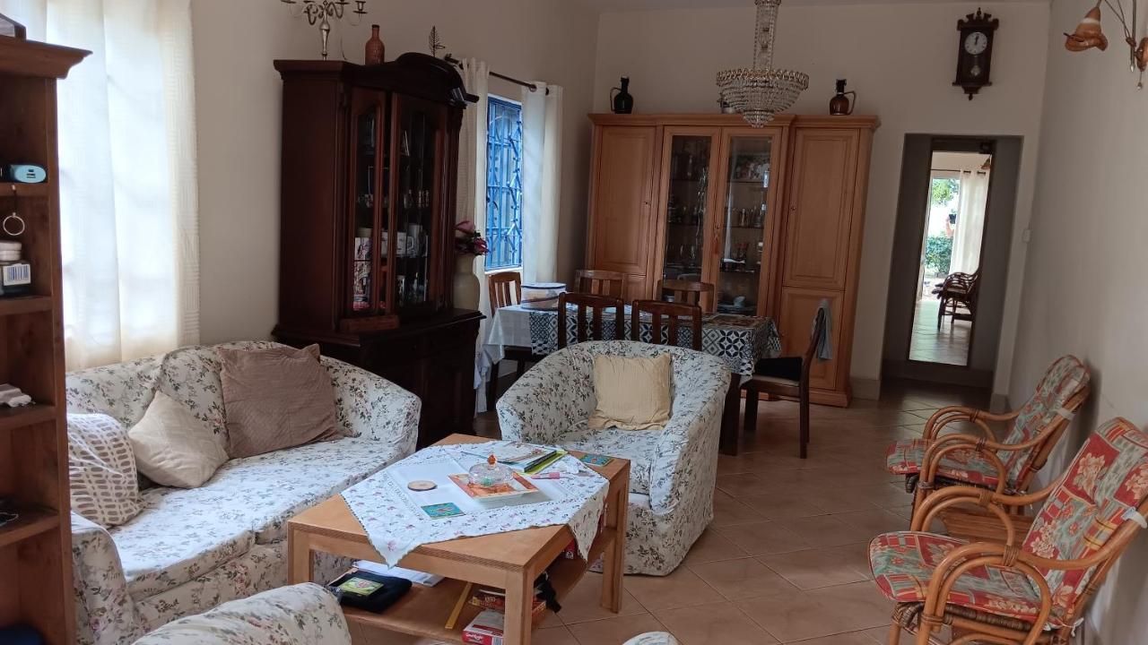 Chez Leone Appartamento Grand Baie Esterno foto